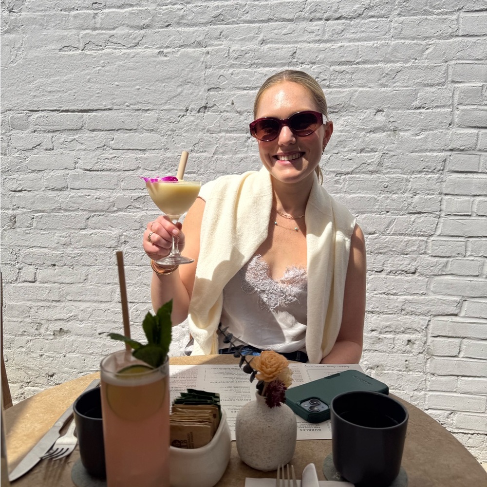 Meet your Posher, Elizabeth